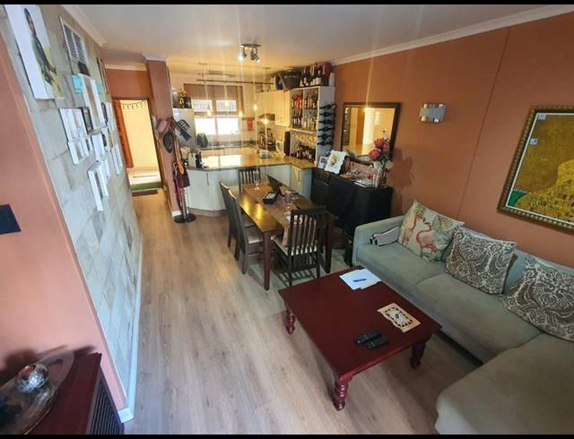 2 BEDROOM APARTMENT FOR SALE IN UMHLANGA RIDGE